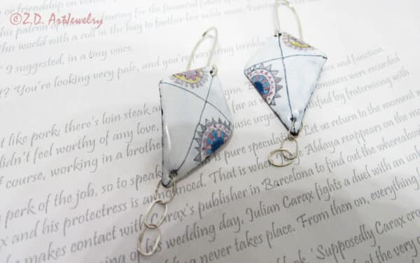 Patterned kite earrings